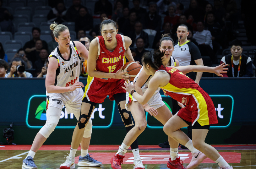 世界杯app下载指南-宫鲁鸣变阵失败！韩旭李月汝组首发双塔仅20中5 被打爆成败因